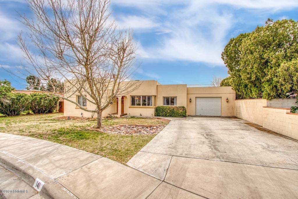 141 Cambridge Drive - Photo 1