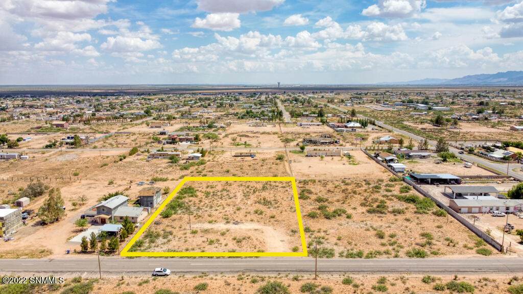 909 Oasis Drive - Photo 1