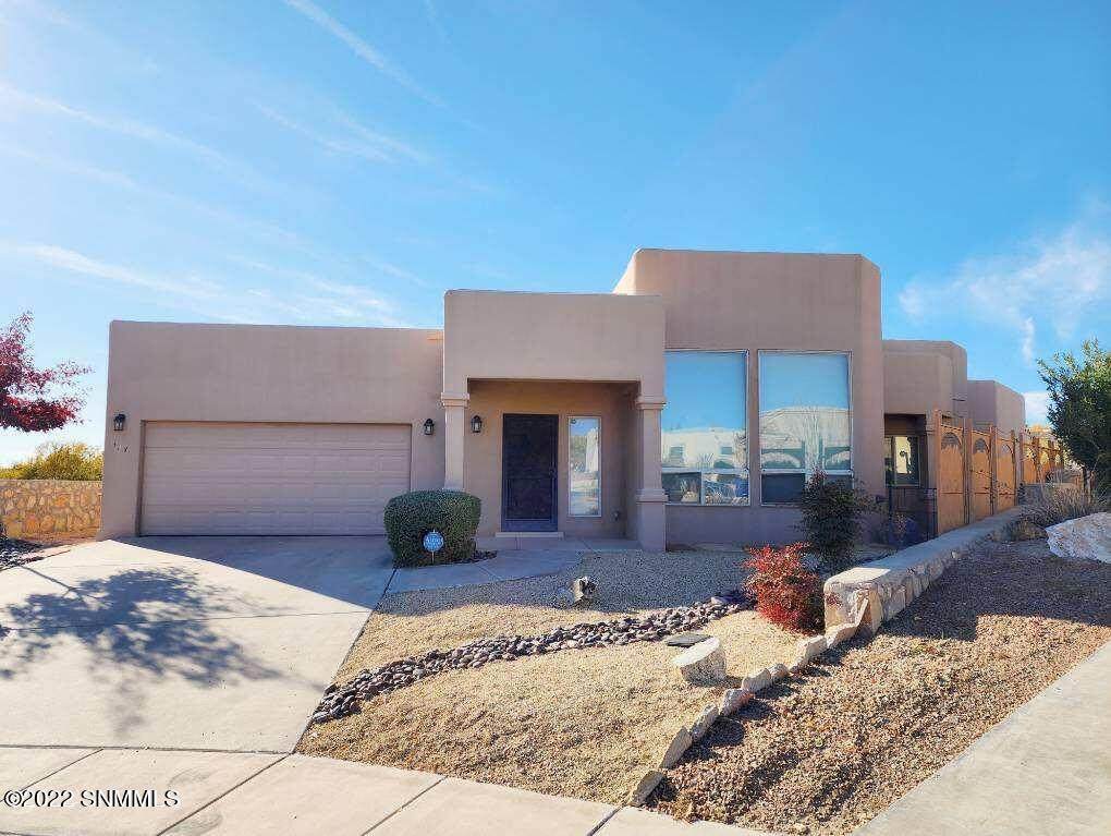 527 La Camelia Drive - Photo 1