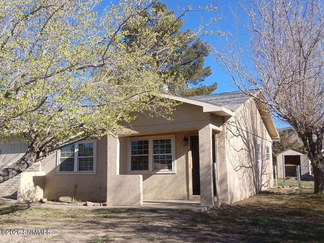 https://bt-photos.global.ssl.fastly.net/lascruces/orig_boomver_1_2600902-2.jpg