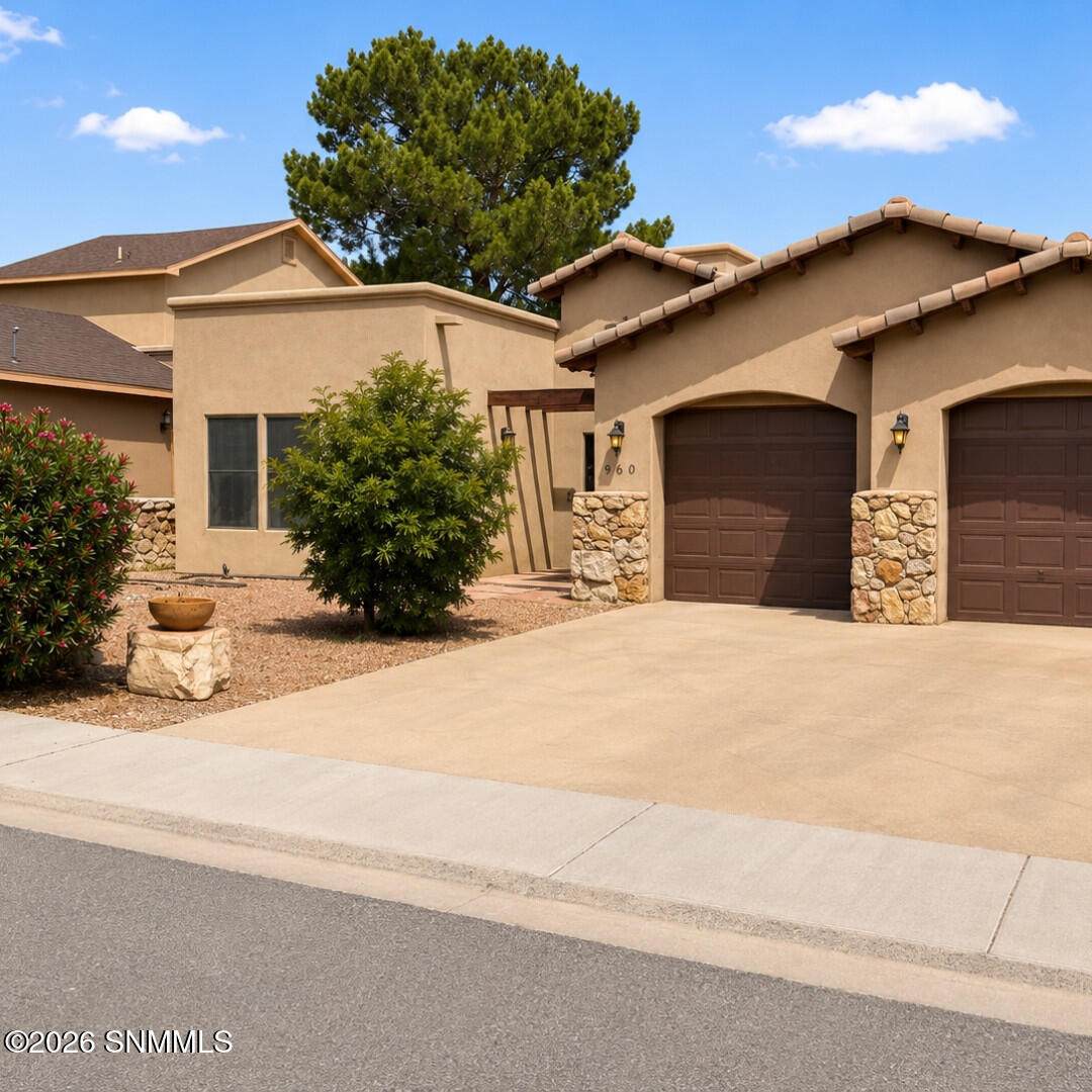 960 Flora Vista Drive - Photo 1