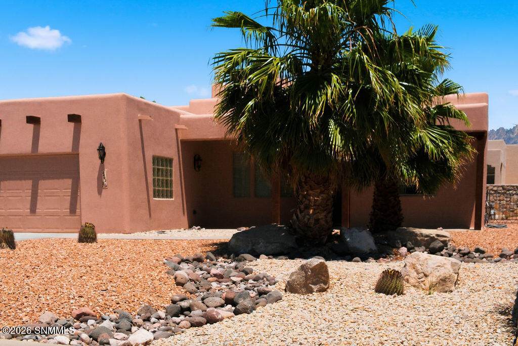https://bt-photos.global.ssl.fastly.net/lascruces/orig_boomver_1_2601829-2.jpg
