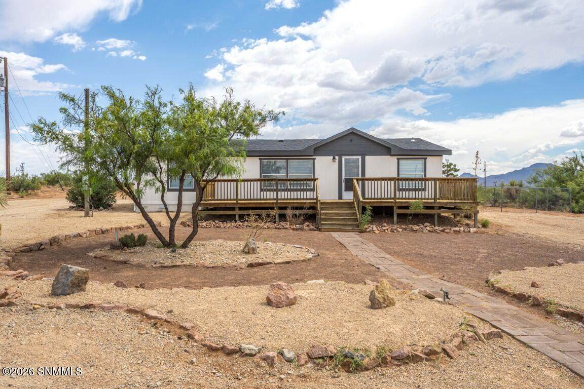 517 Hermosa Drive - Photo 1