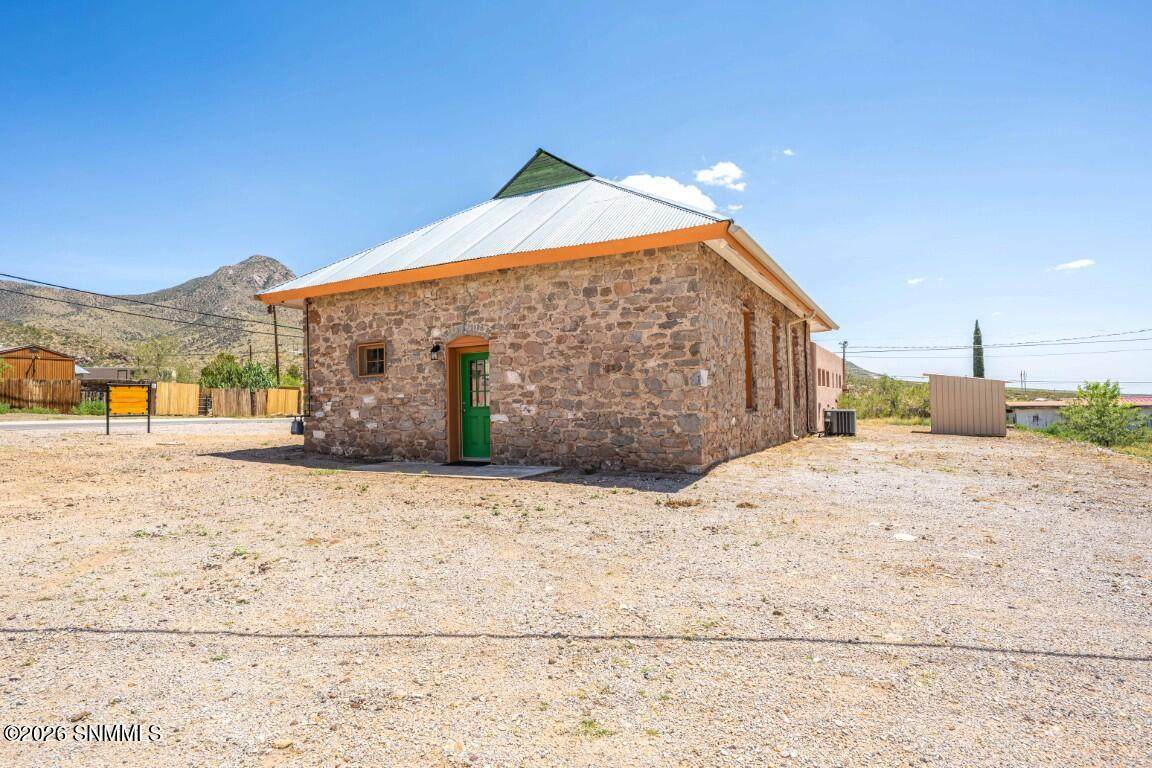 https://bt-photos.global.ssl.fastly.net/lascruces/orig_boomver_1_2602412-2.jpg