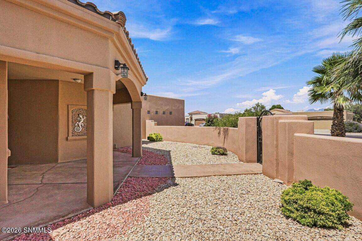 https://bt-photos.global.ssl.fastly.net/lascruces/1280_boomver_1_2602484-2.jpg