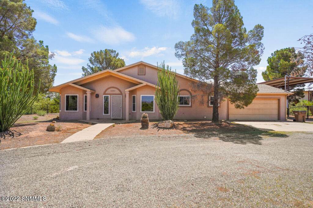 6050 Shadow Hills Rd - Photo 1
