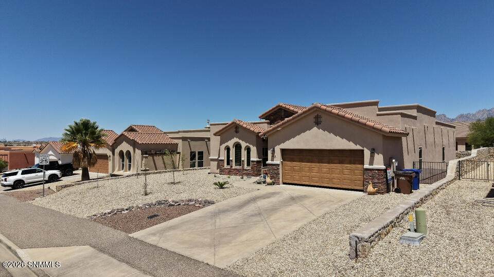 https://bt-photos.global.ssl.fastly.net/lascruces/orig_boomver_2_2601719-2.jpg