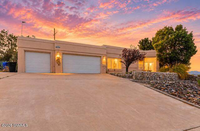 2932 Winterset Road - Photo 1