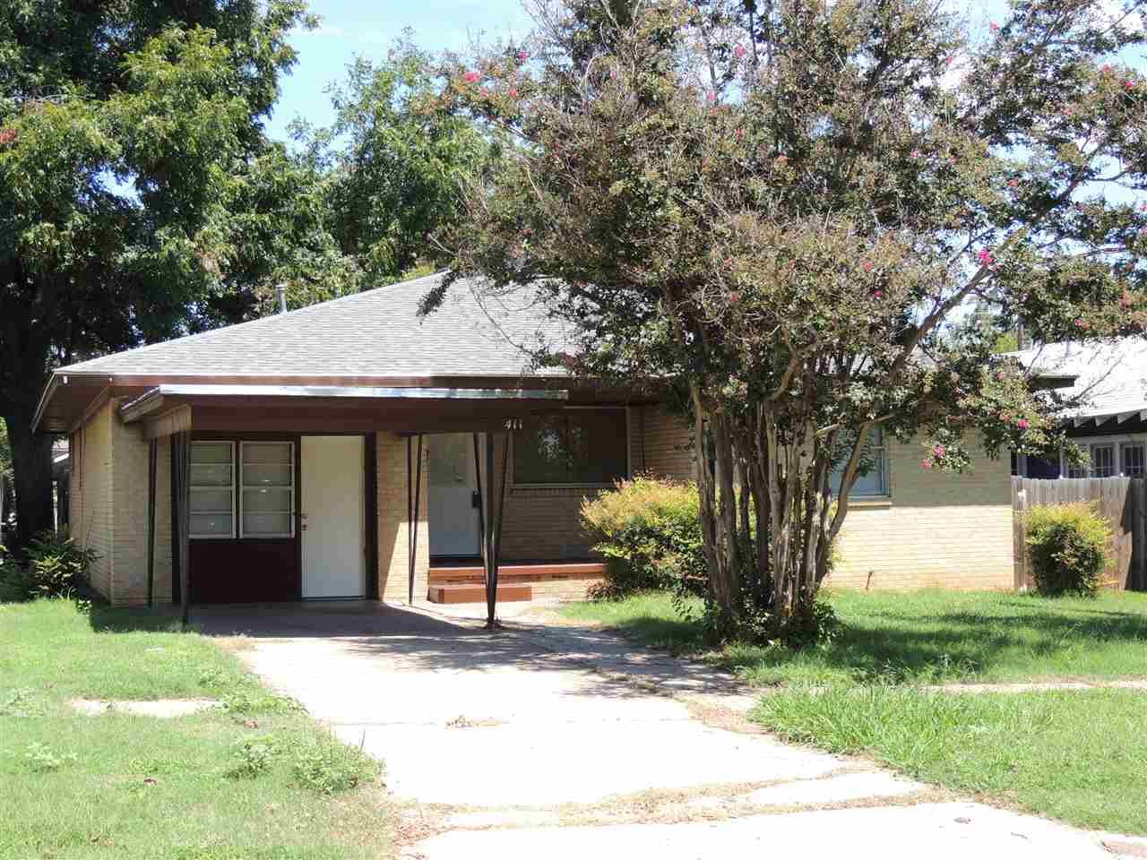 411 Arlington Ave - Photo 1