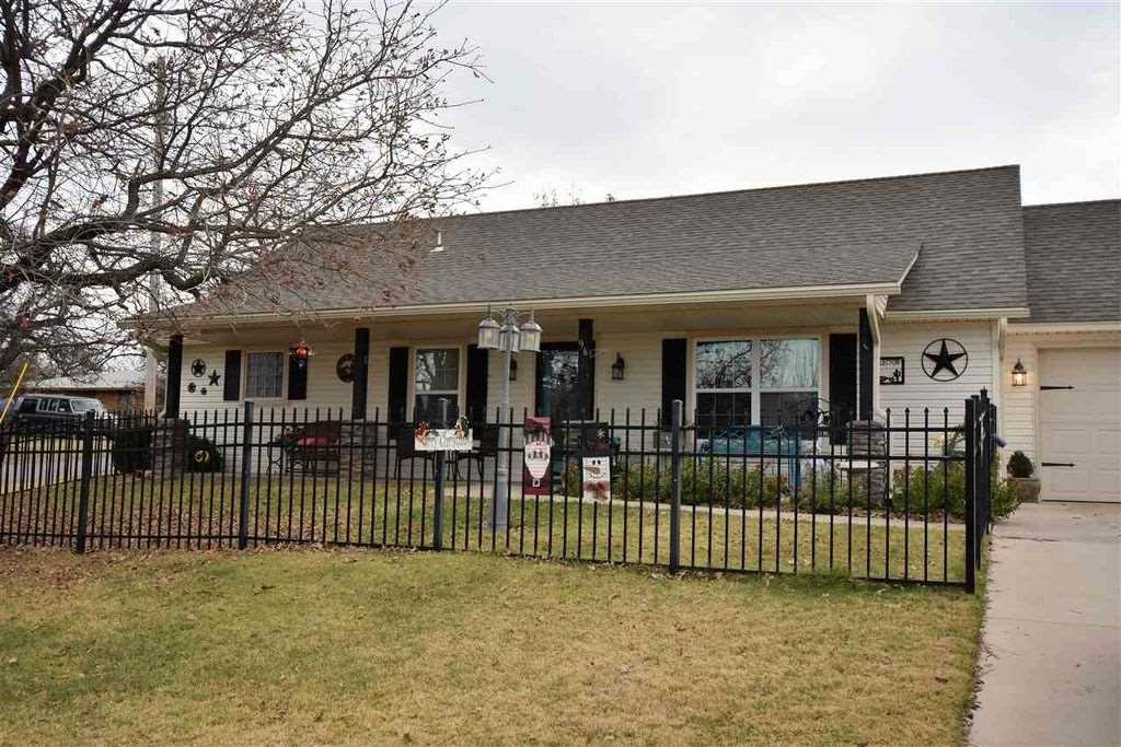 96 Lake Dr - Photo 1