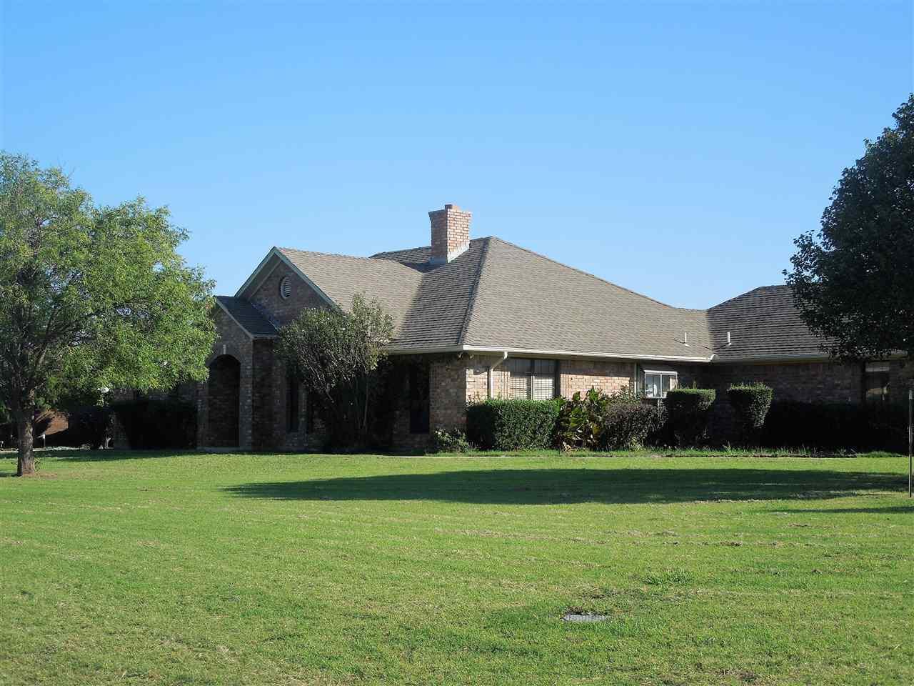 14 Windmere Cir - Photo 1