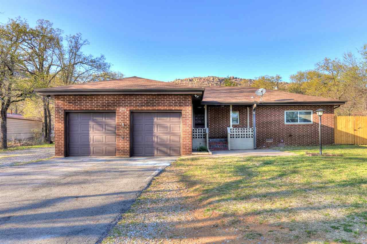 812 East Lake Dr - Photo 1