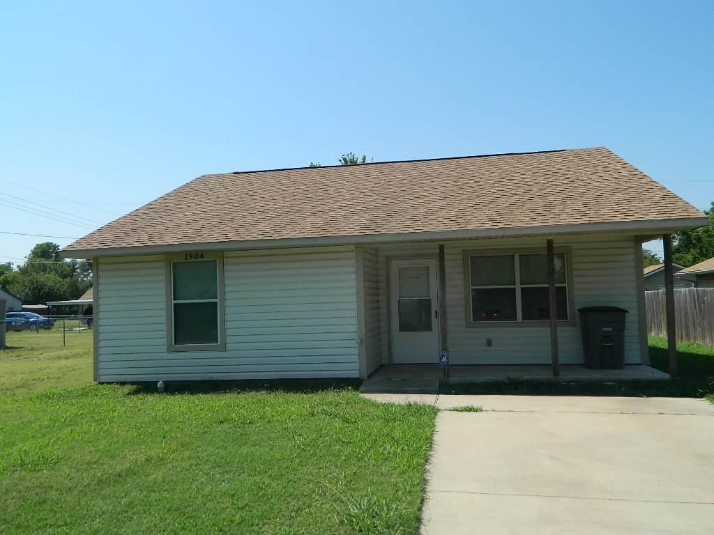 1904 Irwin Ave - Photo 1