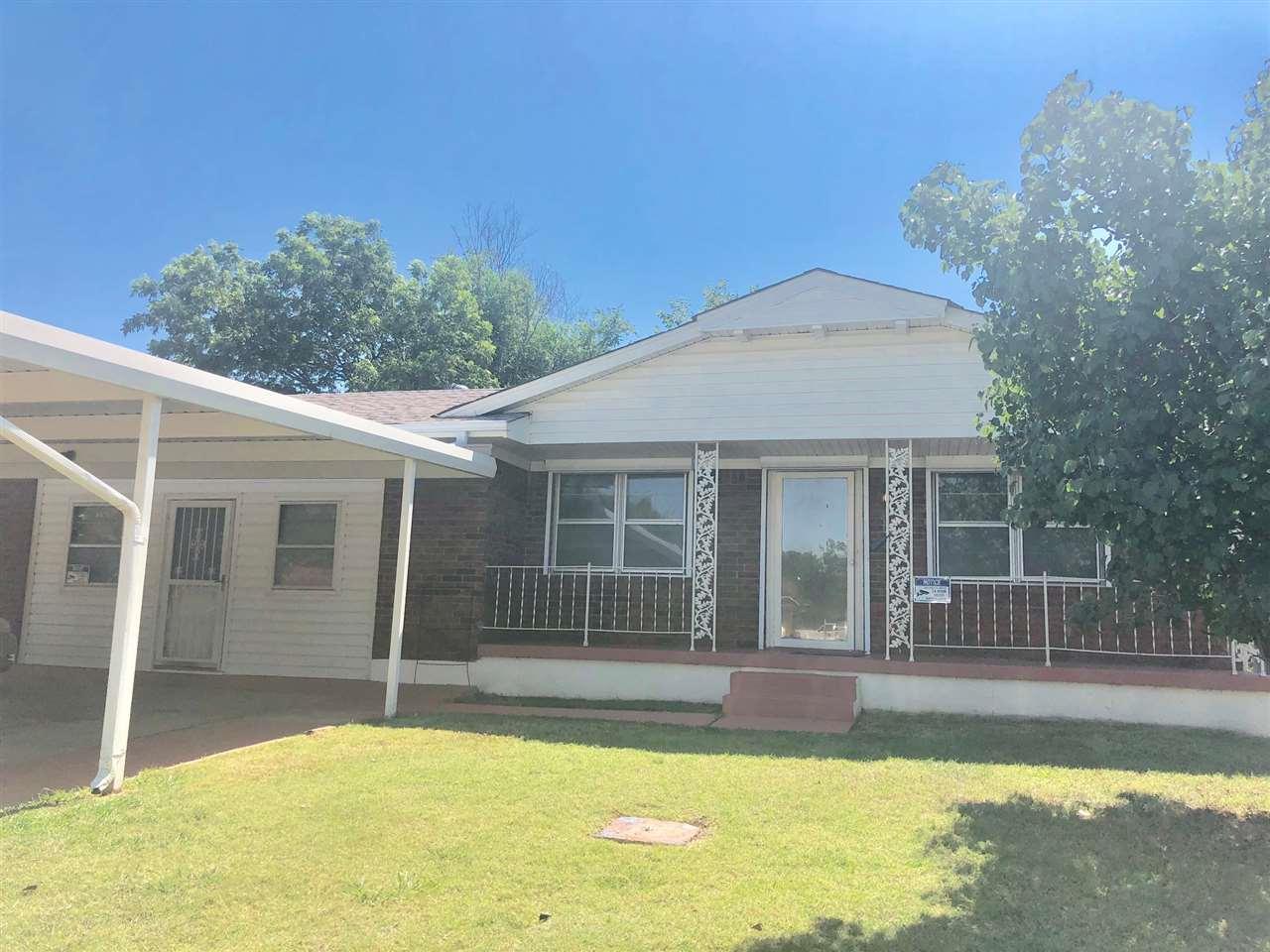 835 58th St - Photo 1