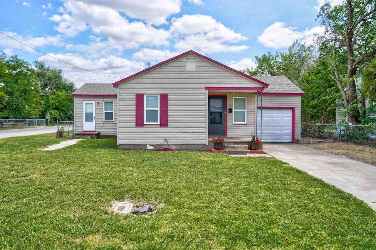 1802 Floyd Ave - Photo 1