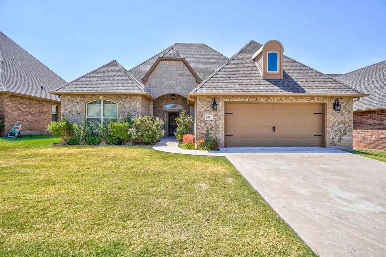 6812 Oak Pointe Blvd - Photo 1