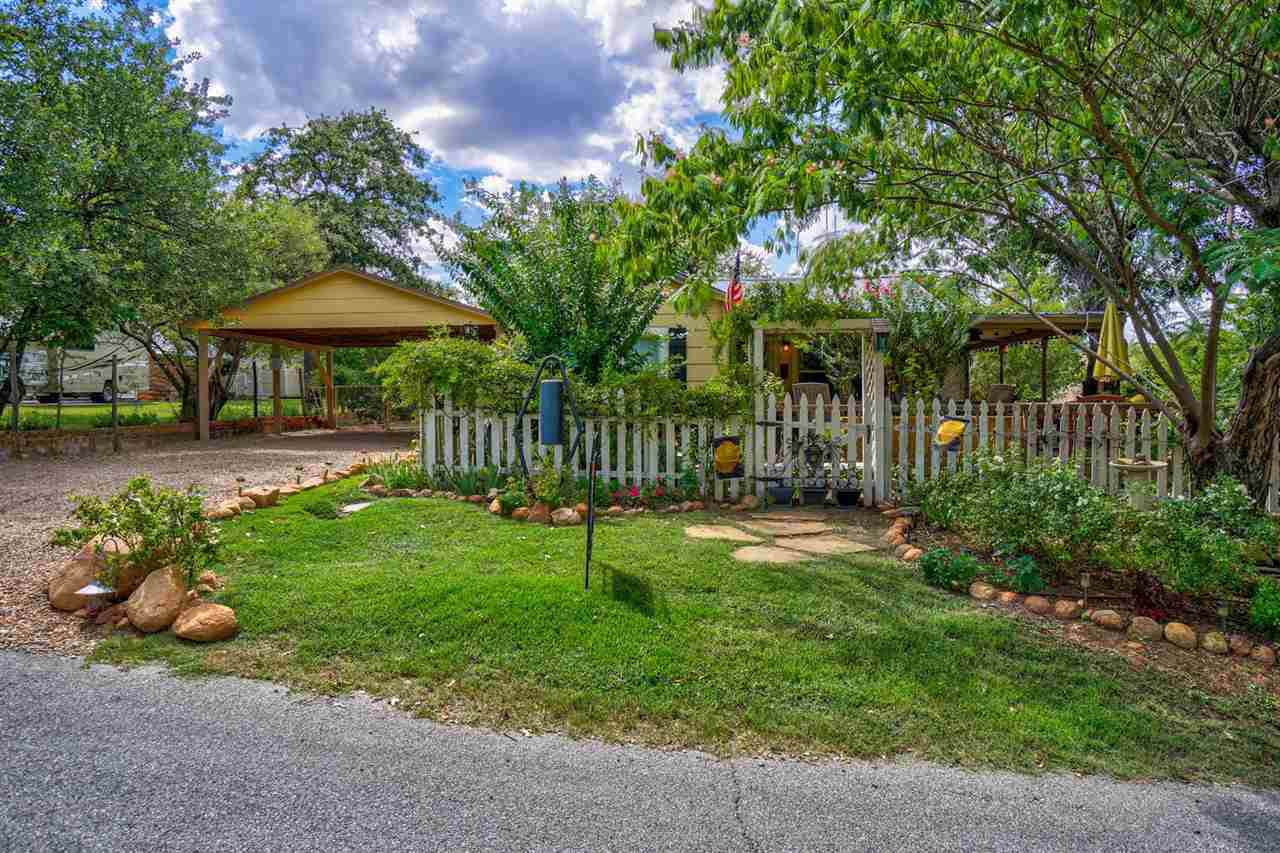 102 Lawton Ave - Photo 1