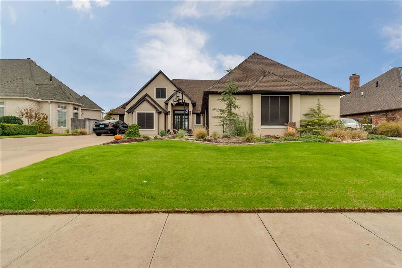 7623 Wyatt Lake Dr - Photo 1