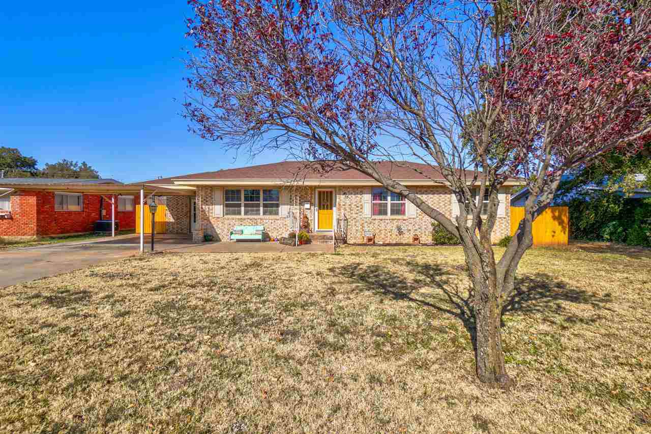 415 Kansas St - Photo 1