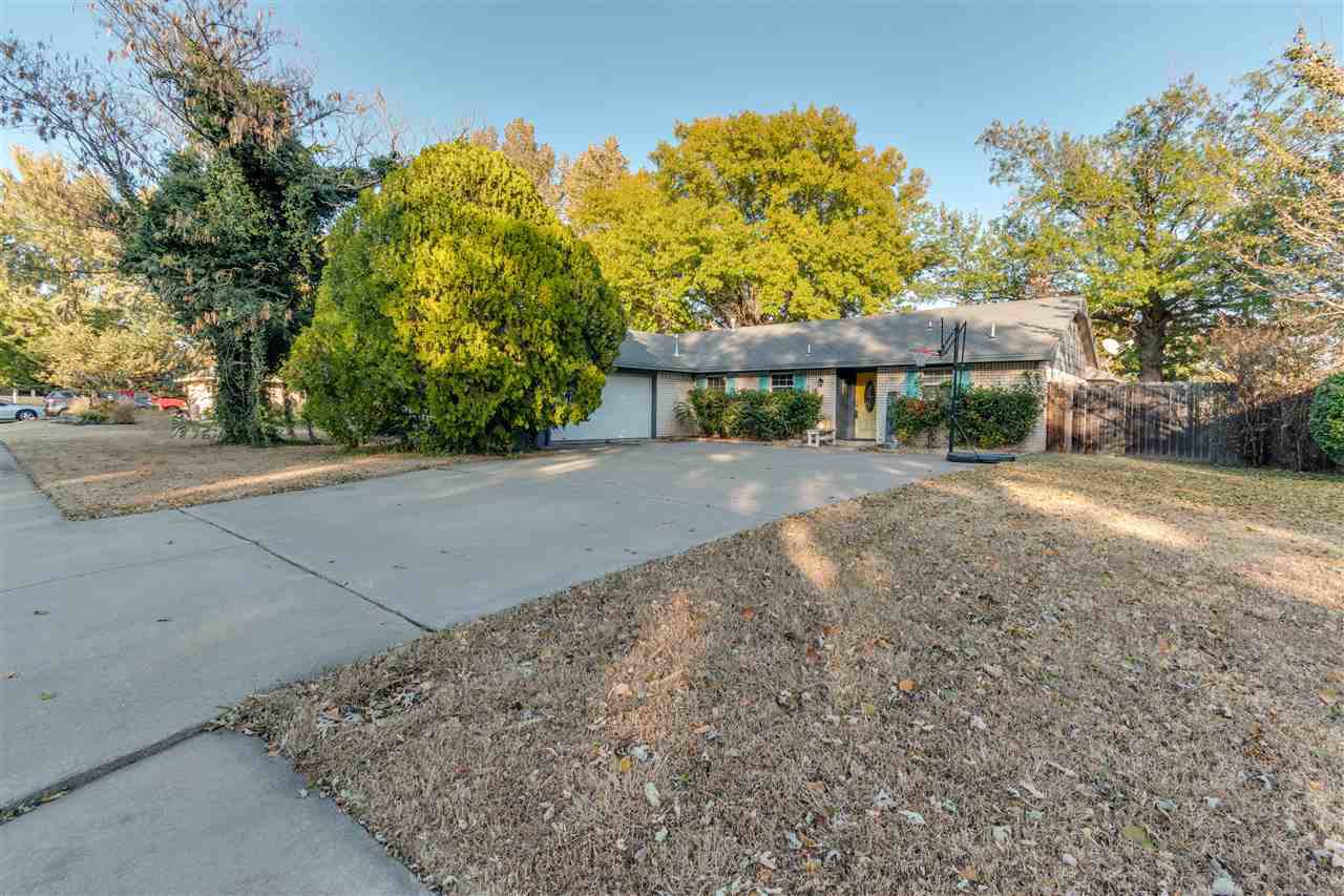 2311 Village Dr - Photo 1