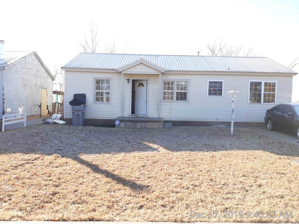 1706 Ozmun Ave - Photo 1
