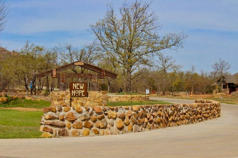 914 New Hope Rd - Photo 1