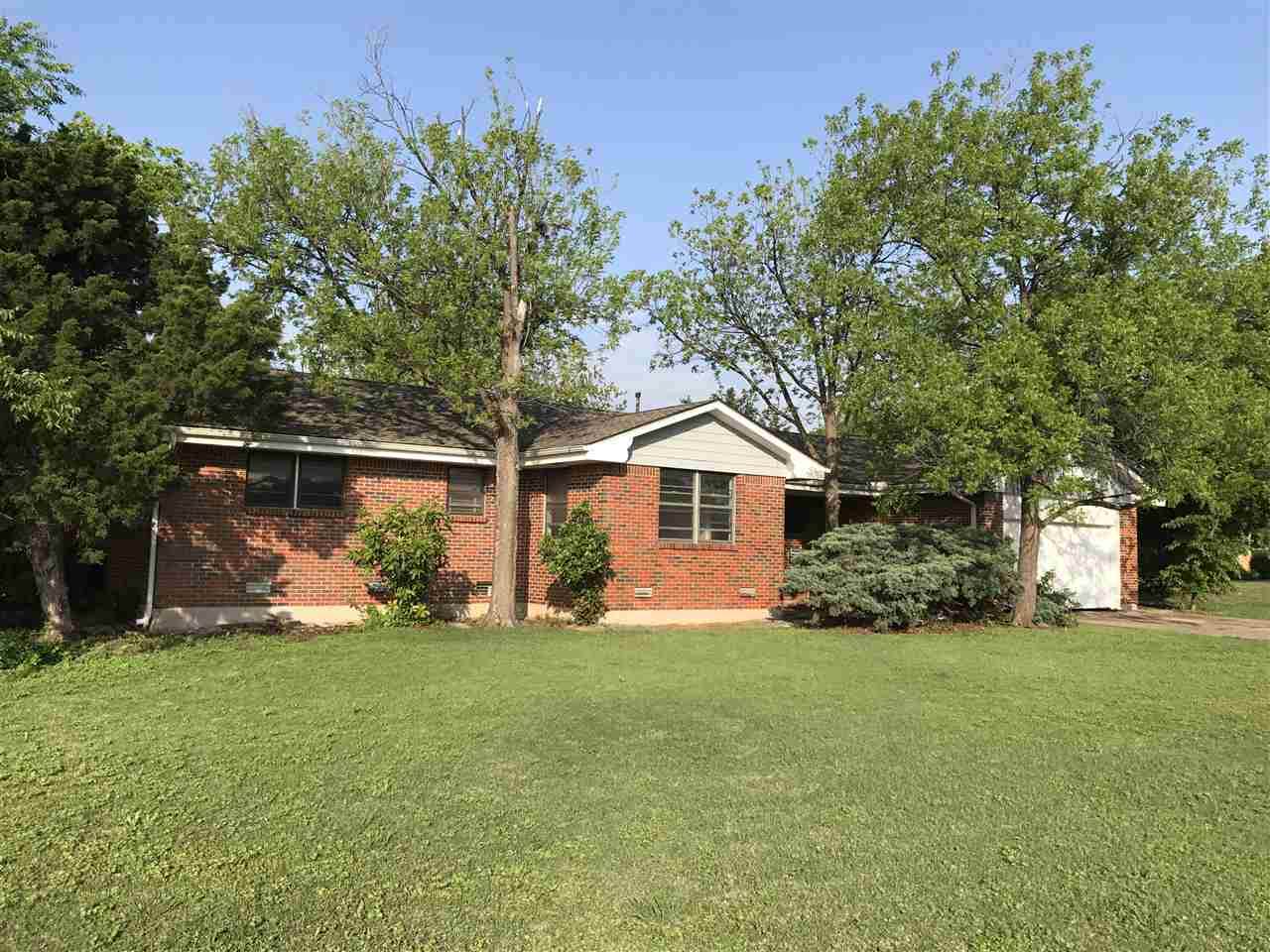 1610 33rd St - Photo 1