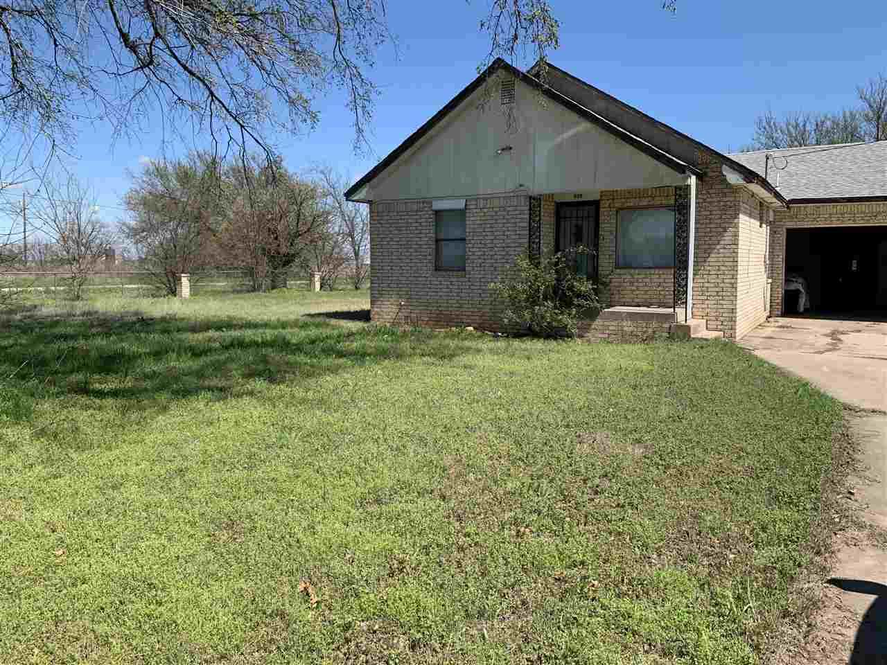 350 Locust St - Photo 1