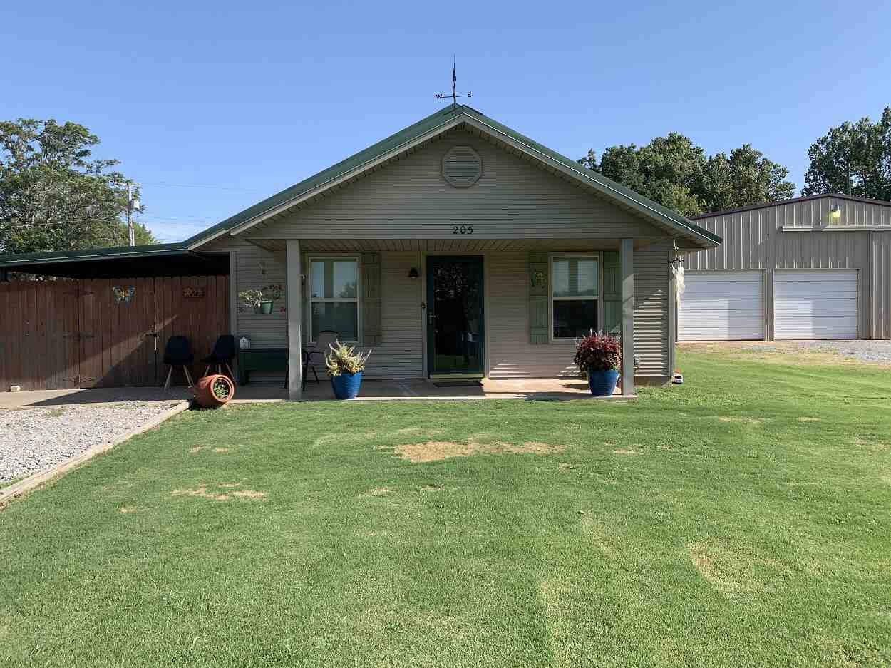 205 South Dr - Photo 1