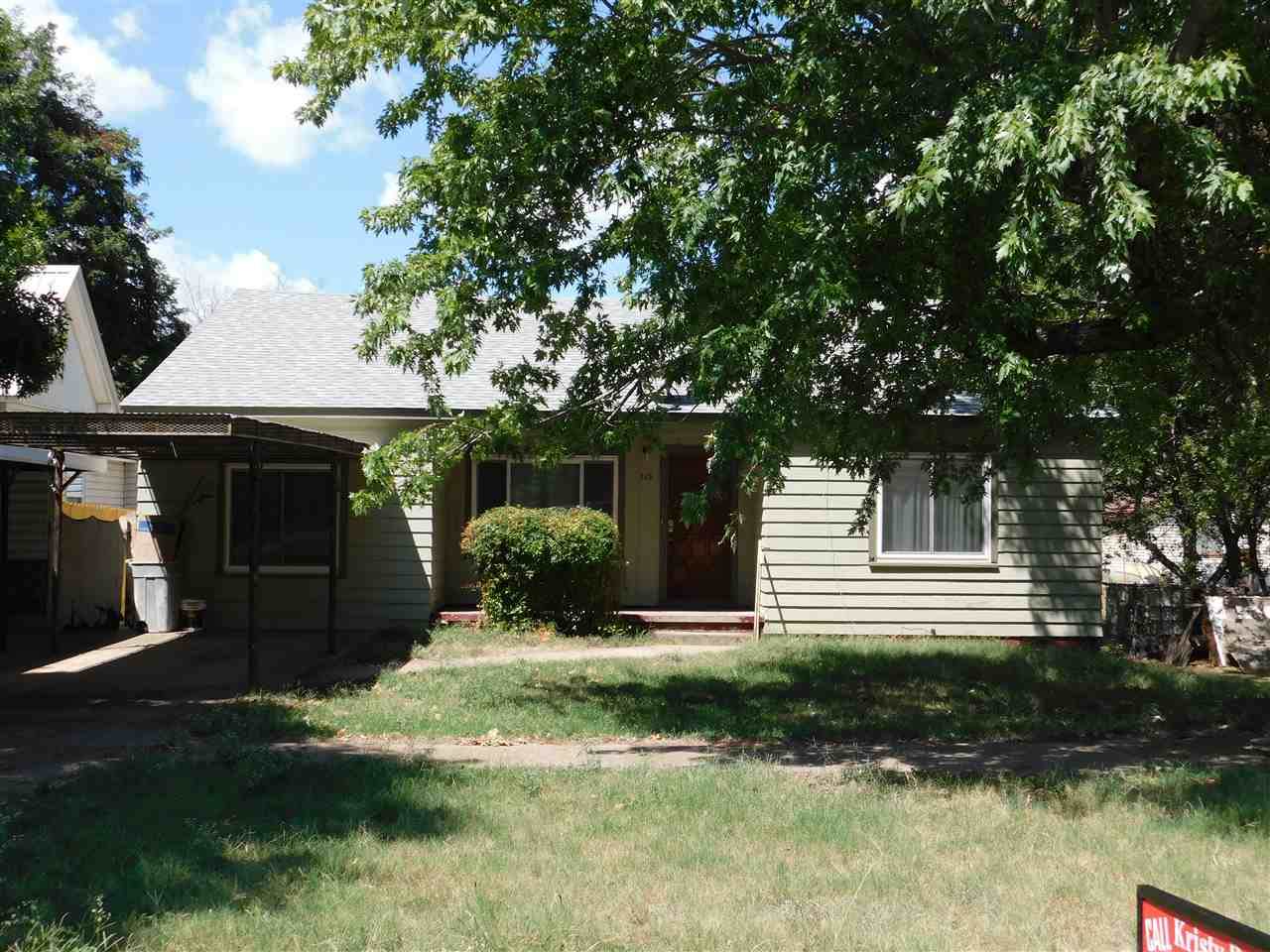 515 Evans - Photo 1