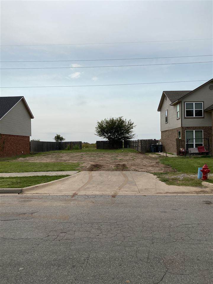 7904 Forest Ave - Photo 1