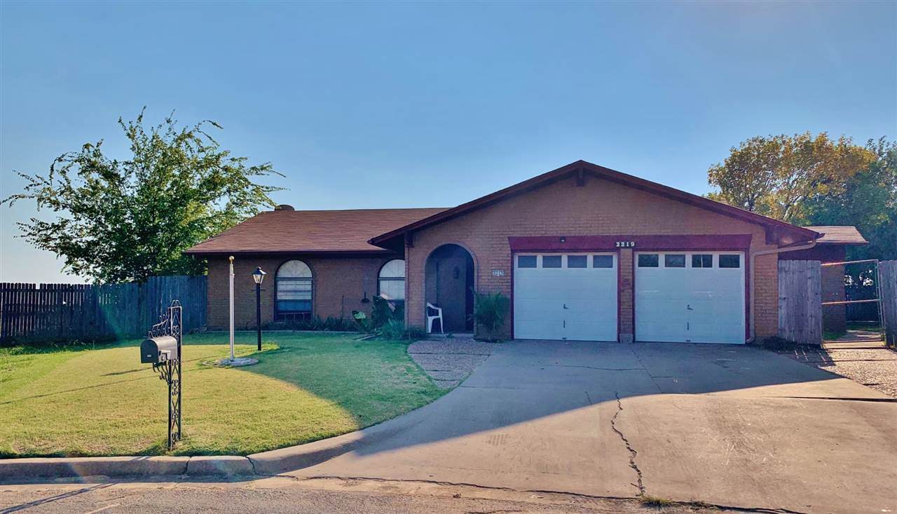 3219 Coachman Pl - Photo 1