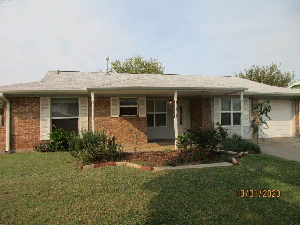 1605 Clover Ln - Photo 1
