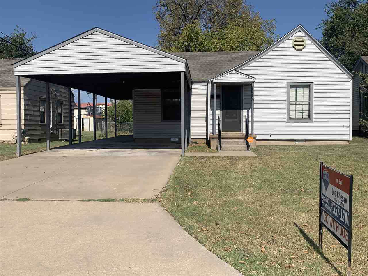 1115 Oak Ave - Photo 1