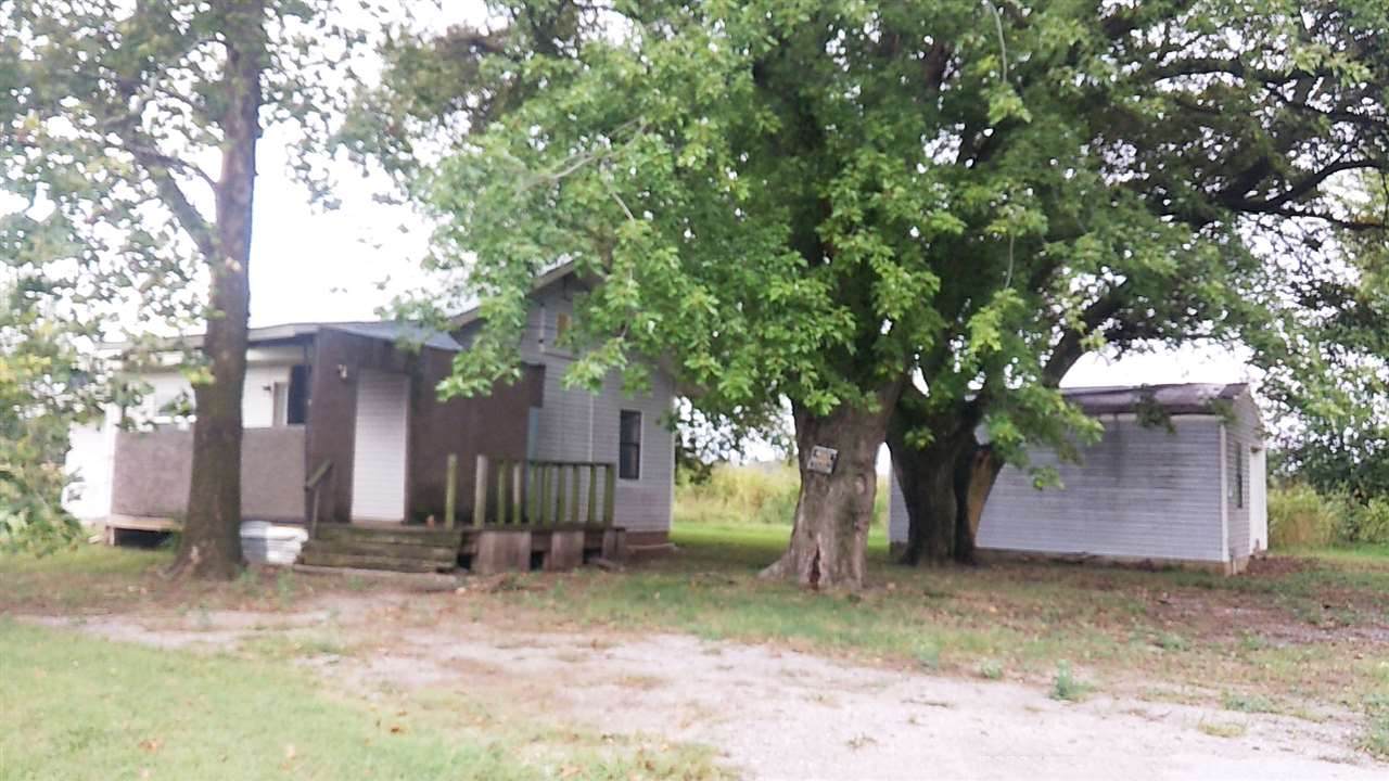 135 Vine St - Photo 1