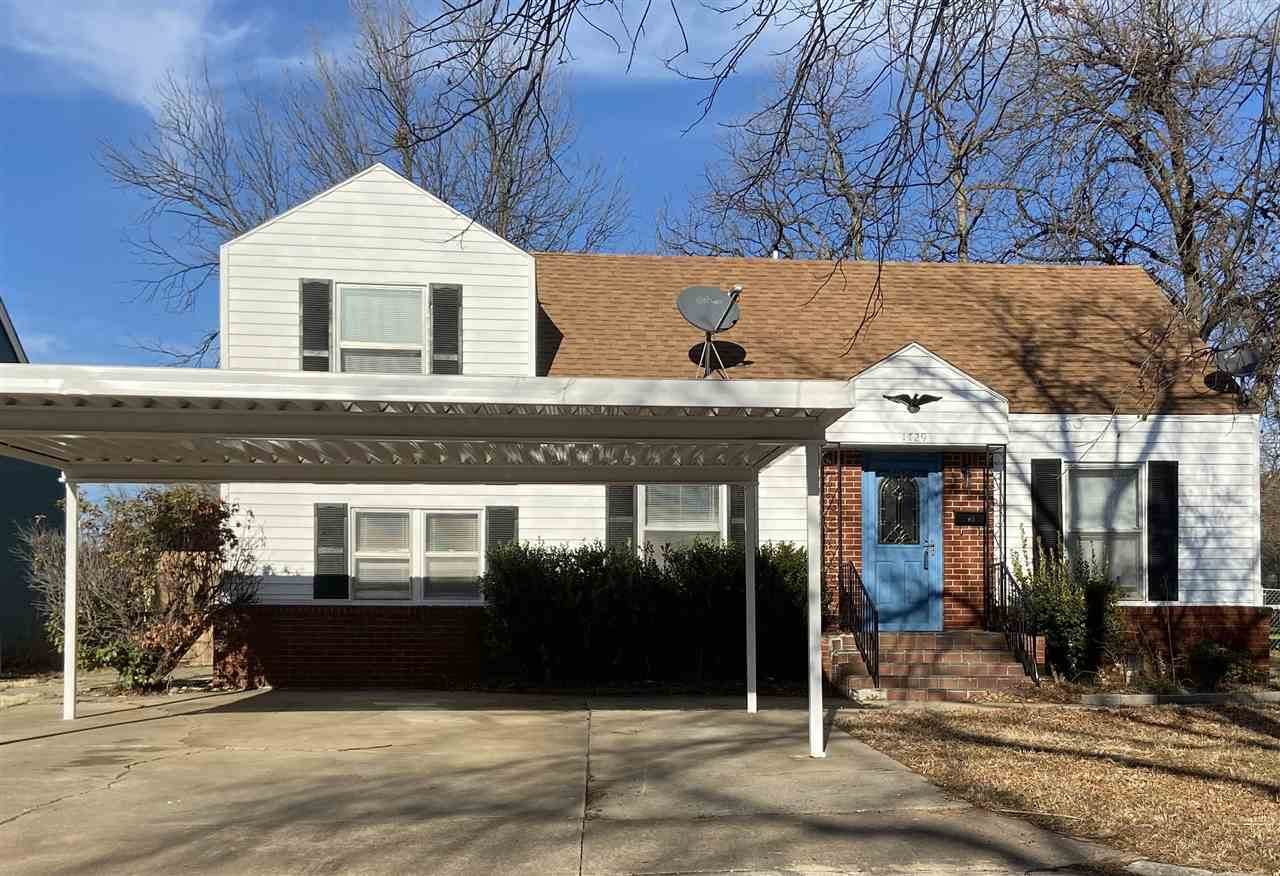 1729 Cherry Ave - Photo 1