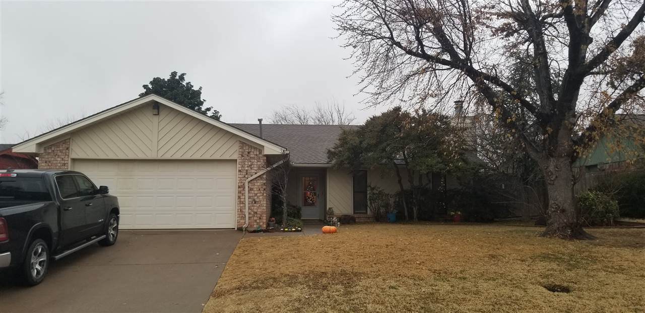 3030 Lancaster Ln - Photo 1