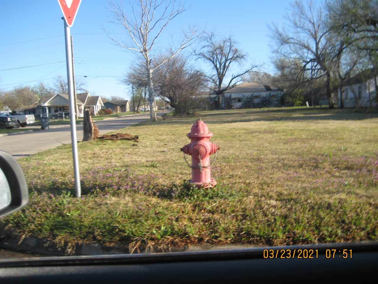 1415 Columbia Ave - Photo 1