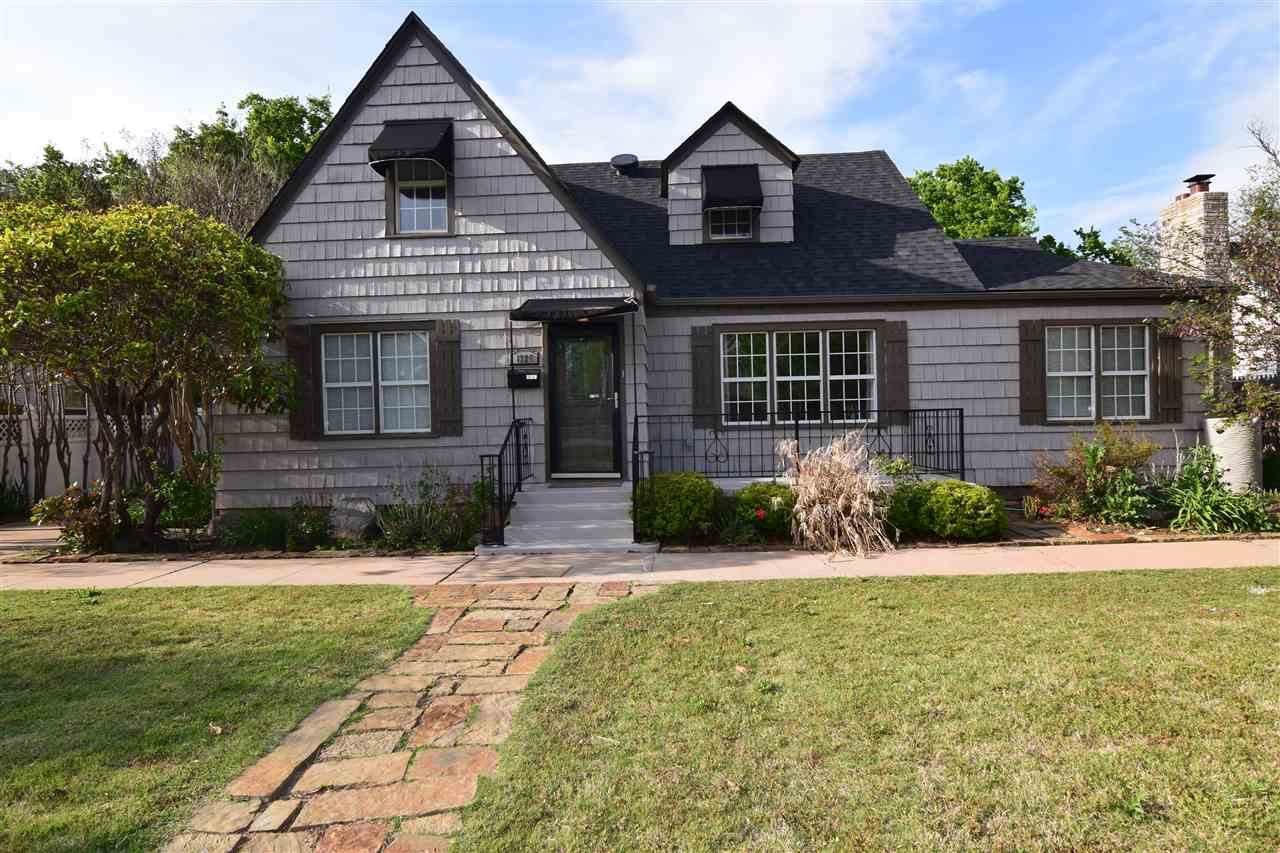 1325 Cherry Ave - Photo 1