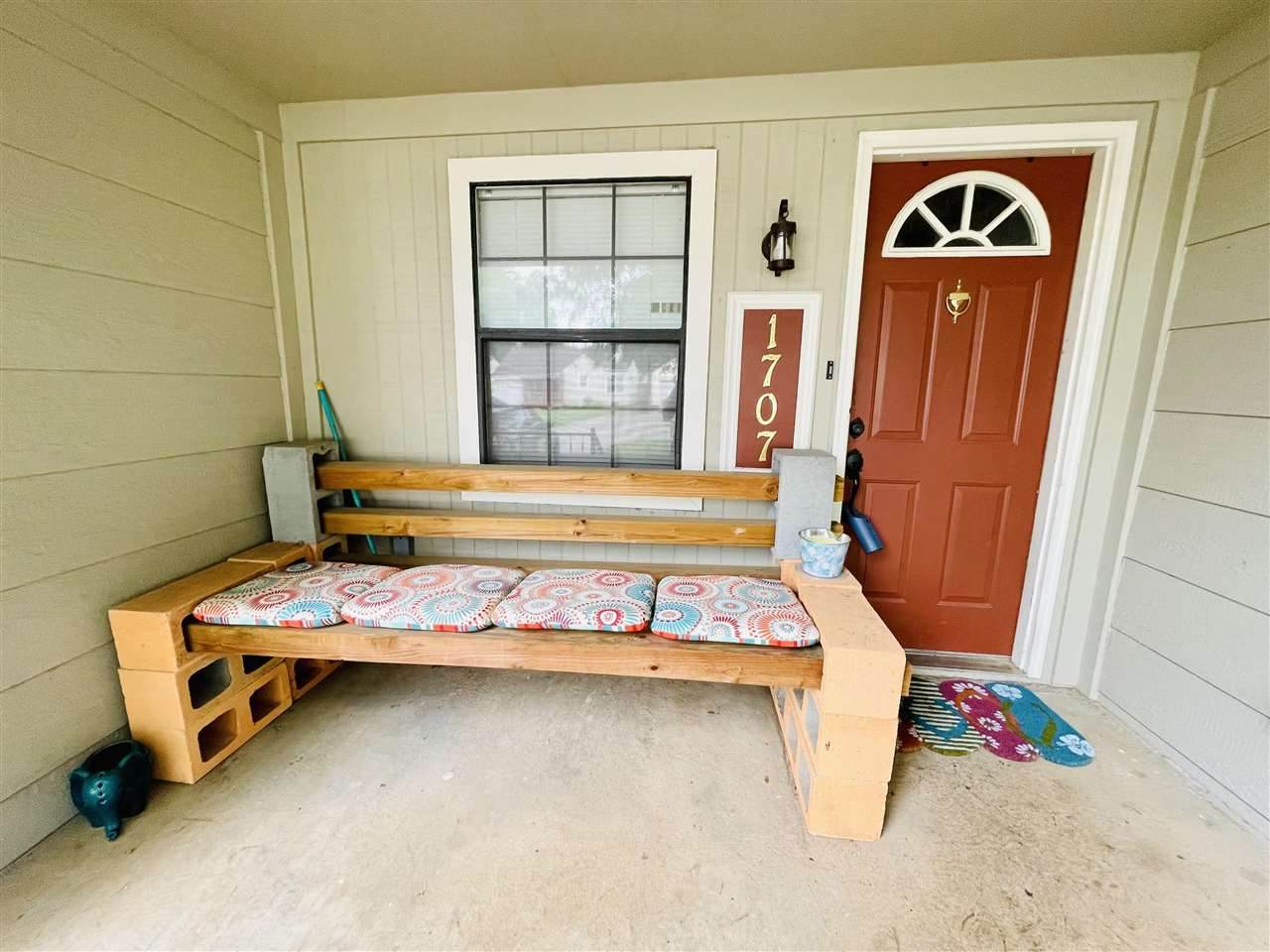 1707 Elm Ave - Photo 1