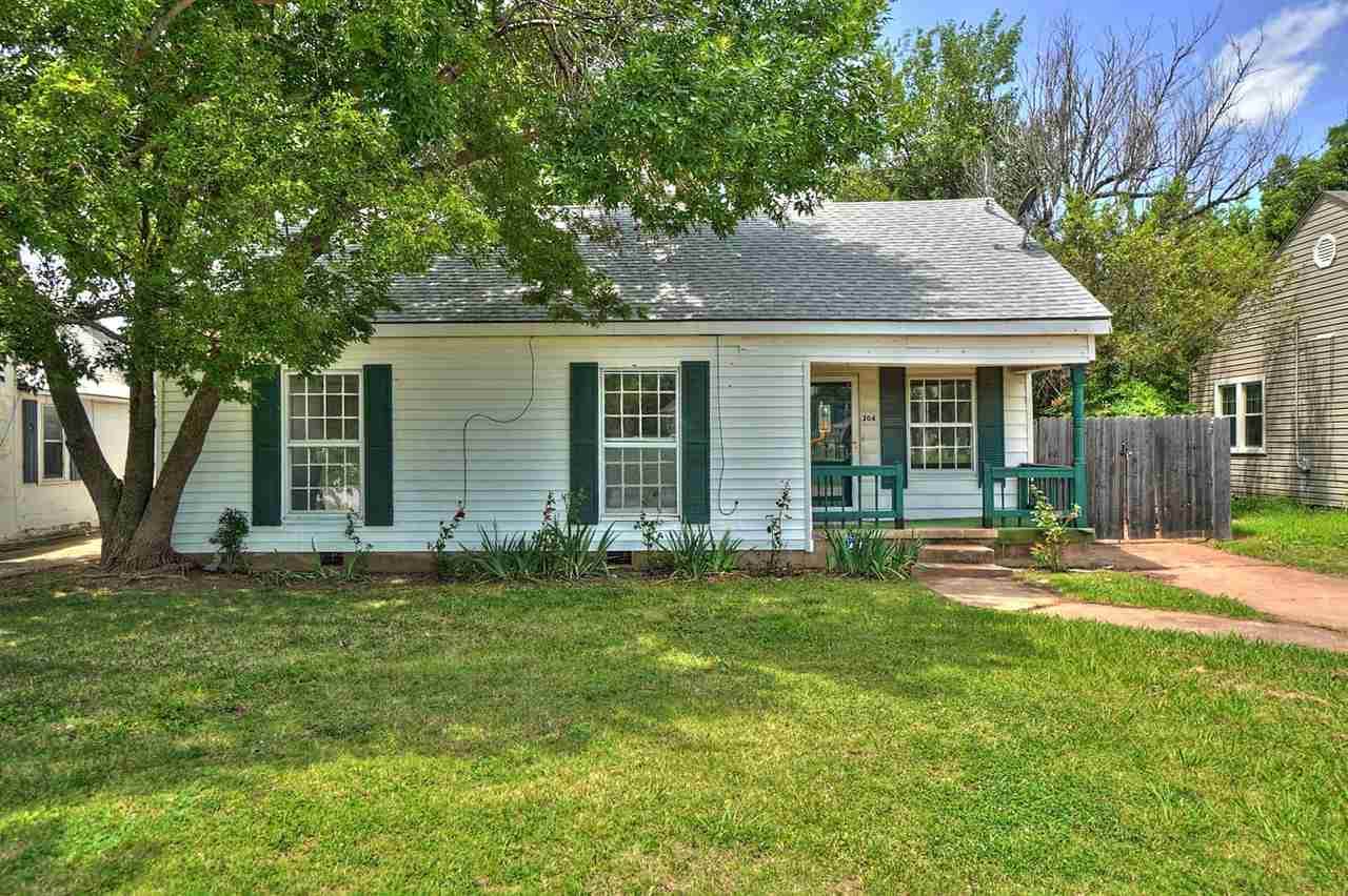 204 14th St - Photo 1