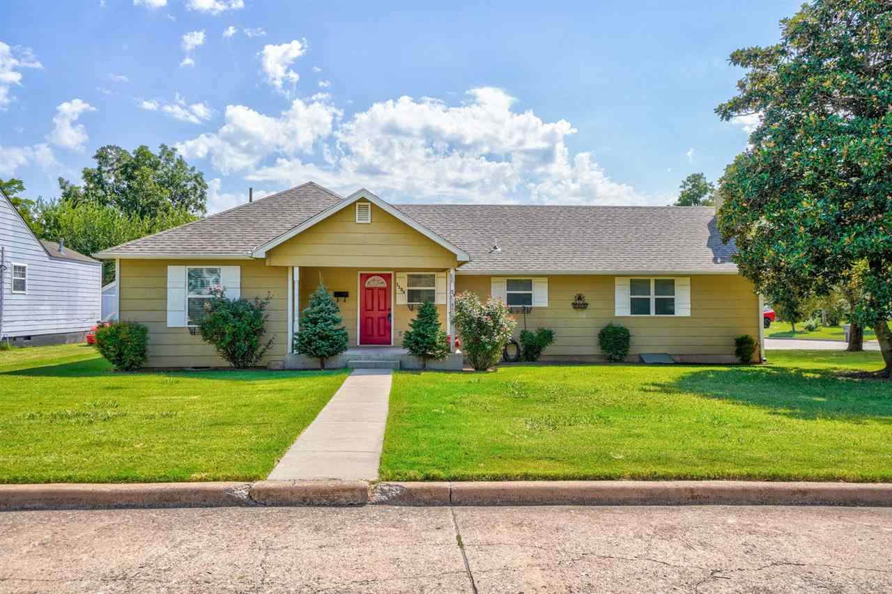 1154 Oak Ave - Photo 1