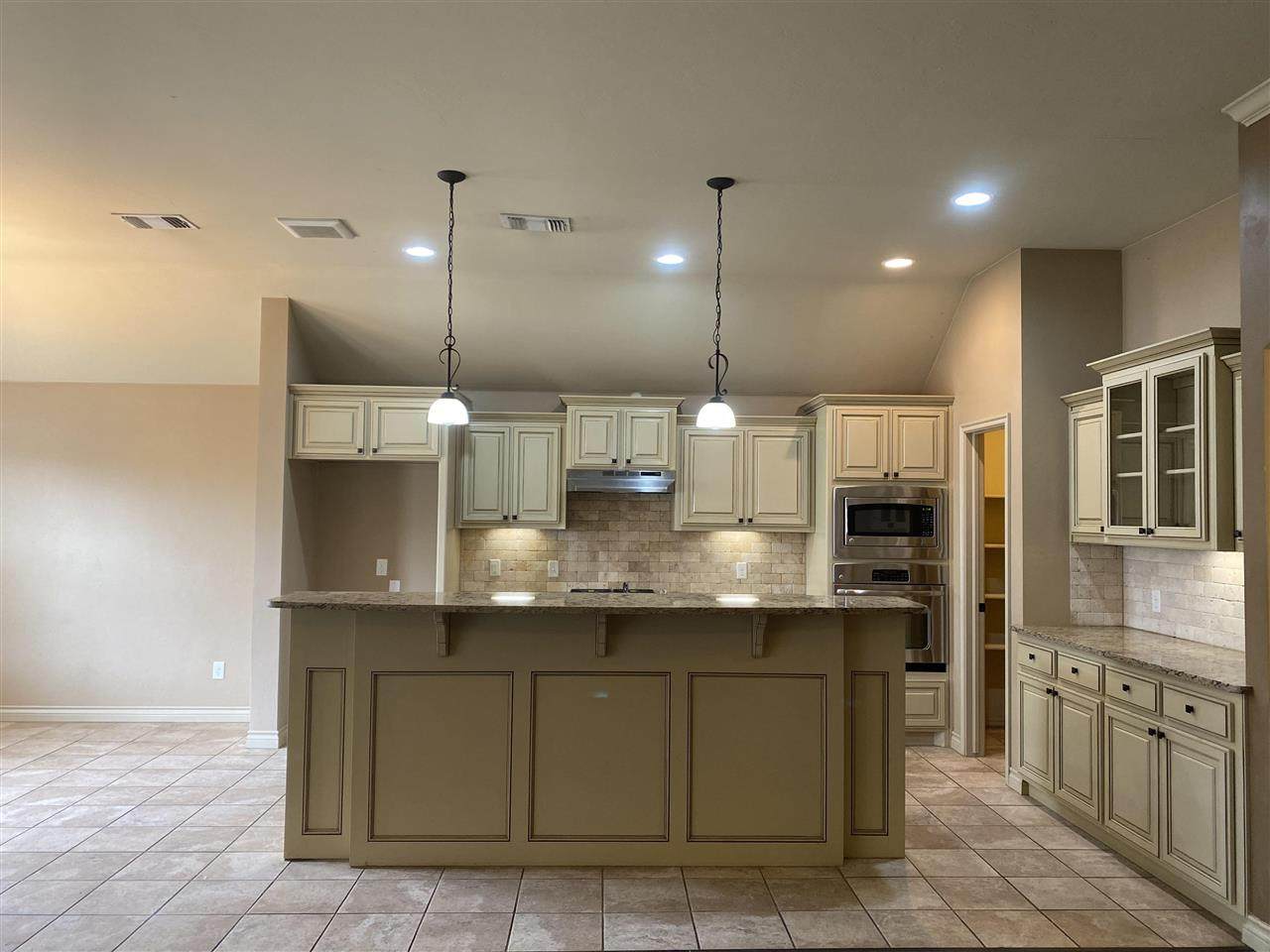 2536 180th - Photo 1