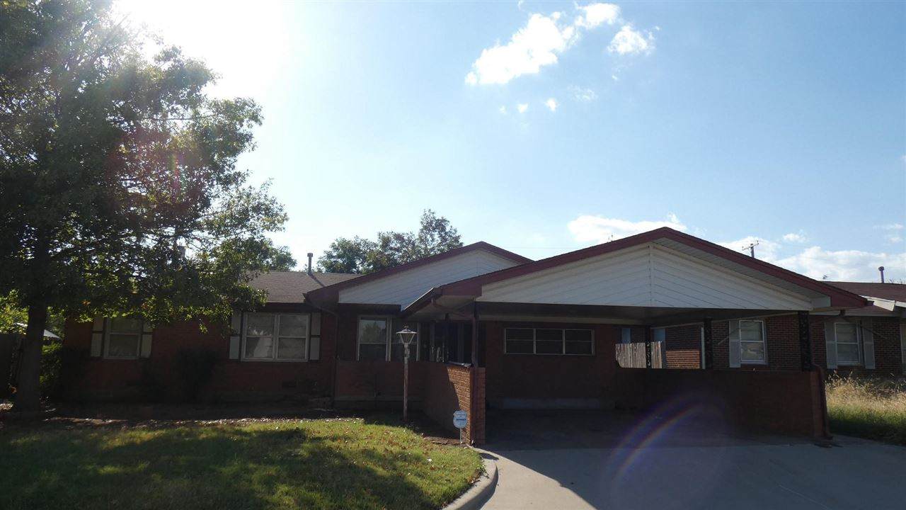 2214 25th St - Photo 1
