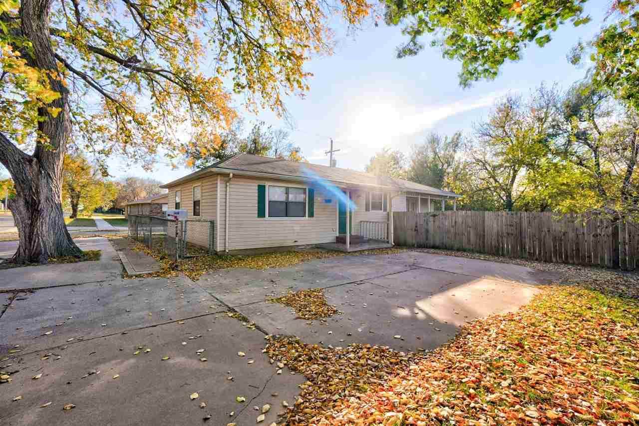 308 12th St - Photo 1