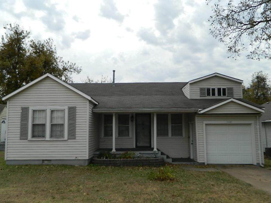 1108 Maple Ave - Photo 1