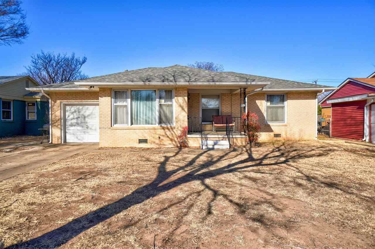 2111 Bell Ave - Photo 1