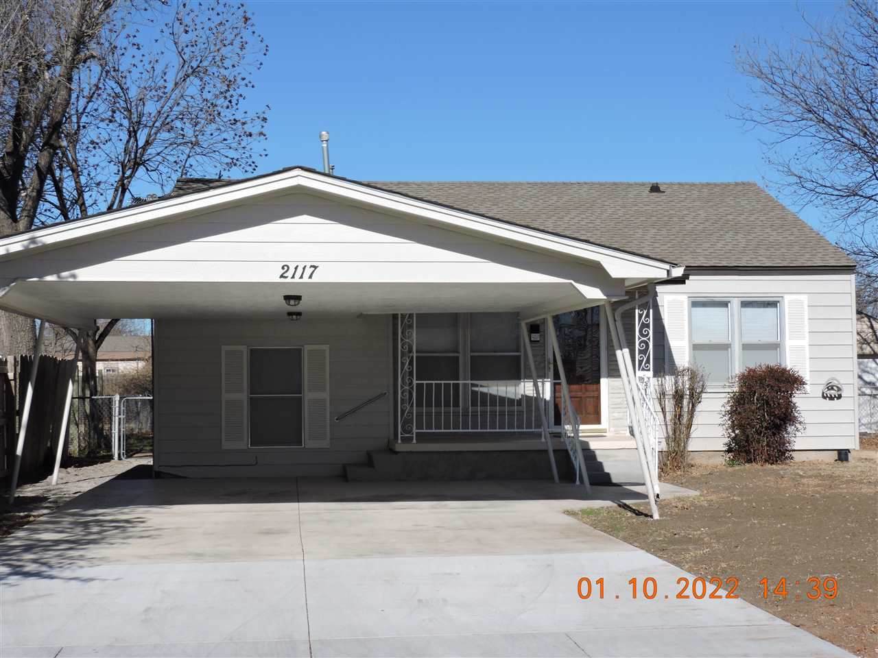 2117 Lake Ave - Photo 1