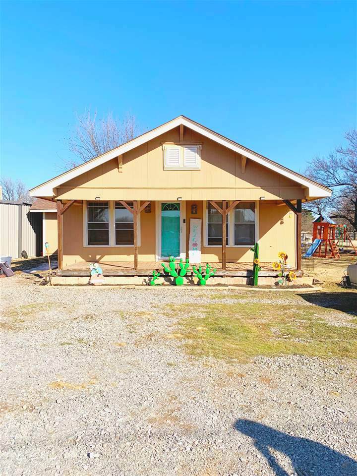 112 Taylor Ave - Photo 1
