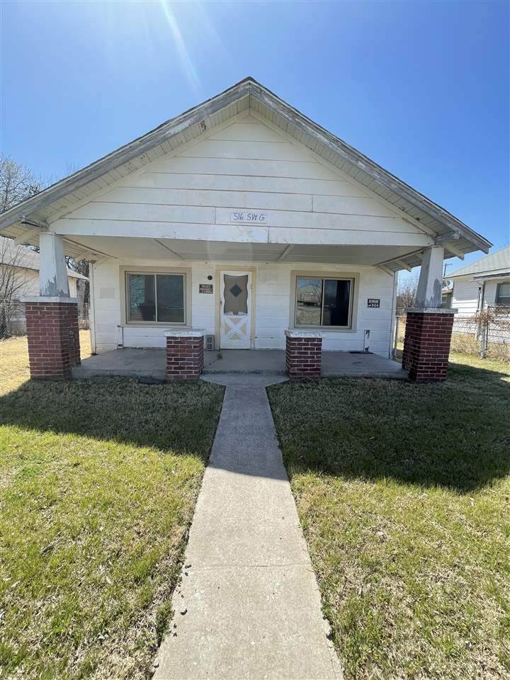 516 G Ave - Photo 1